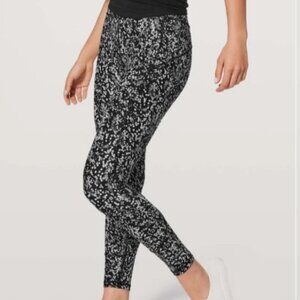 Lululemon In Movement 7/8 Tight Everlux 25" Women's SZ 6 Black/Gray Athletic Gym